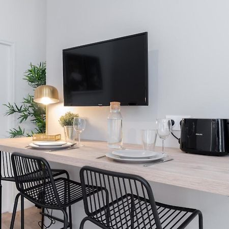 Апартаменты Lille Centre - 1Br In The Heart Of Lille! Экстерьер фото
