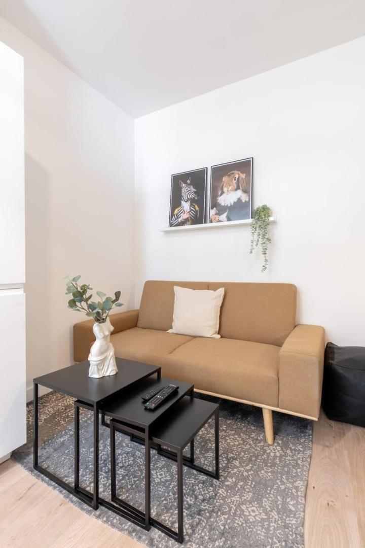 Апартаменты Lille Centre - 1Br In The Heart Of Lille! Экстерьер фото