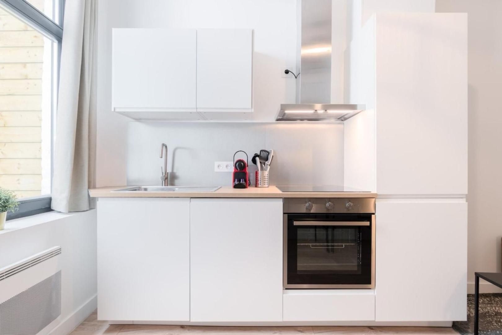 Апартаменты Lille Centre - 1Br In The Heart Of Lille! Экстерьер фото